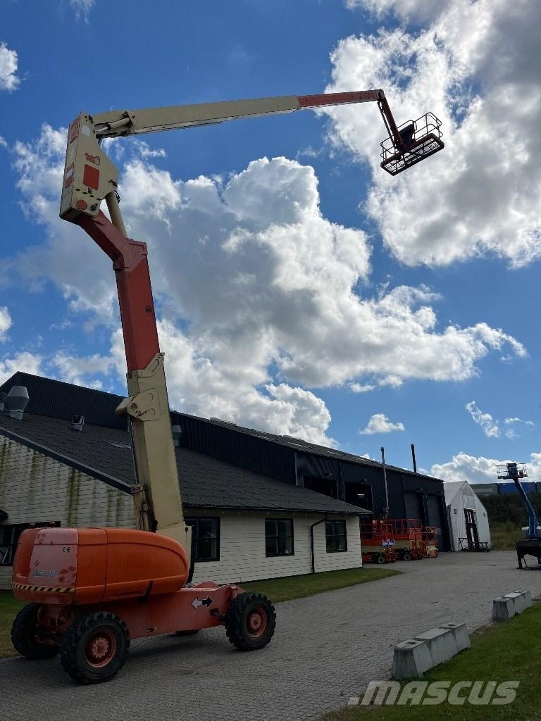 JLG 800 AJ Zglobne dvižne ploščadi