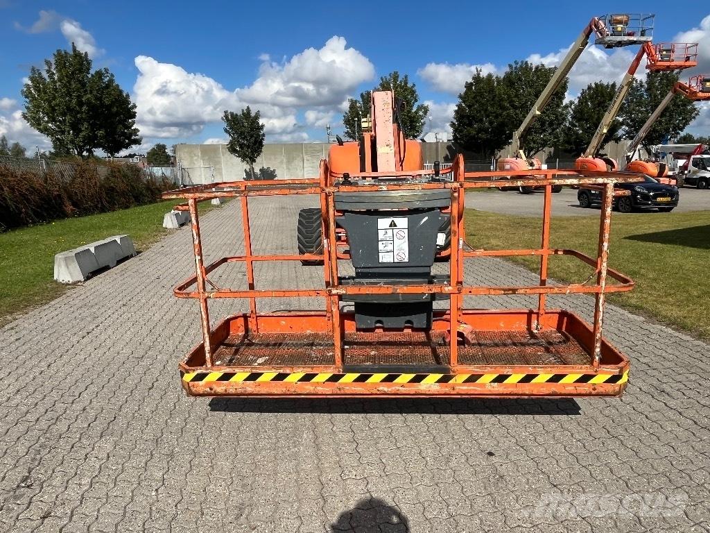 JLG 800 AJ Zglobne dvižne ploščadi