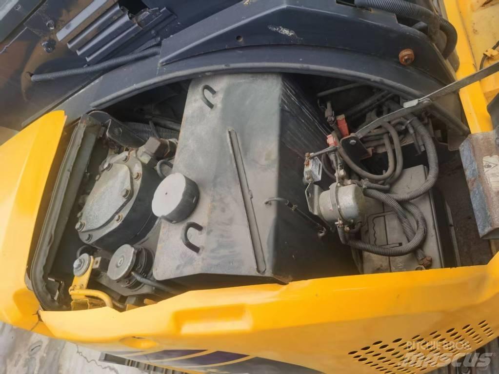 Komatsu PC 55 MR Buldožerji goseničarji