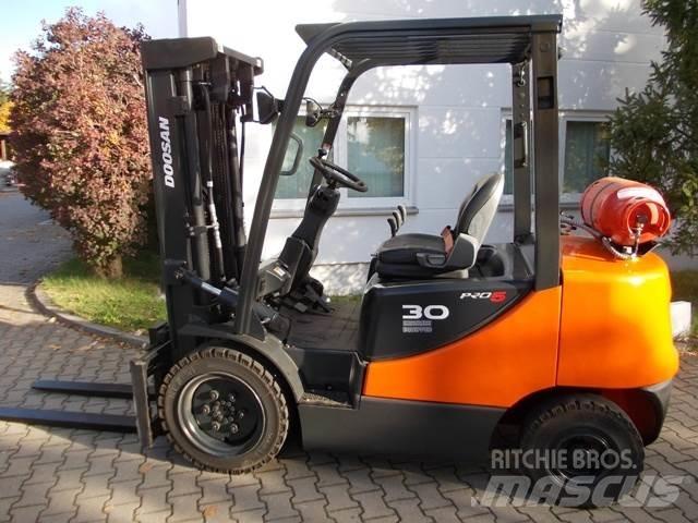 Doosan G 30 E Plinski viličarji