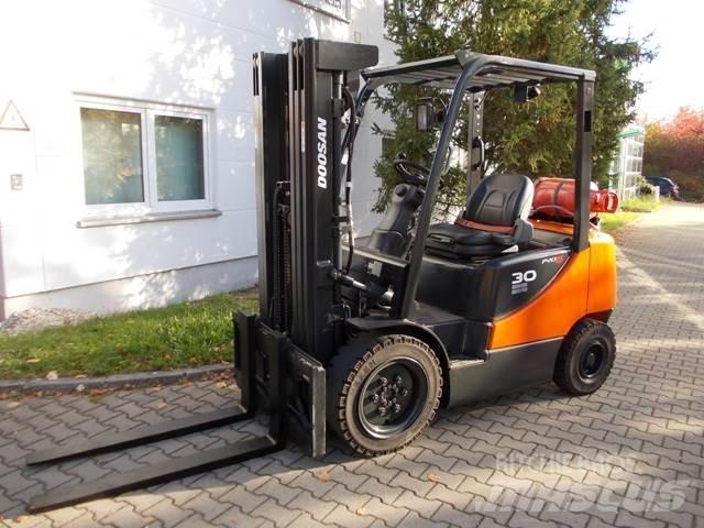 Doosan G 30 E Plinski viličarji