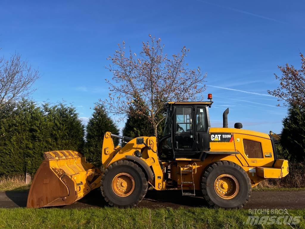 CAT 938M Kolesni nakladalci