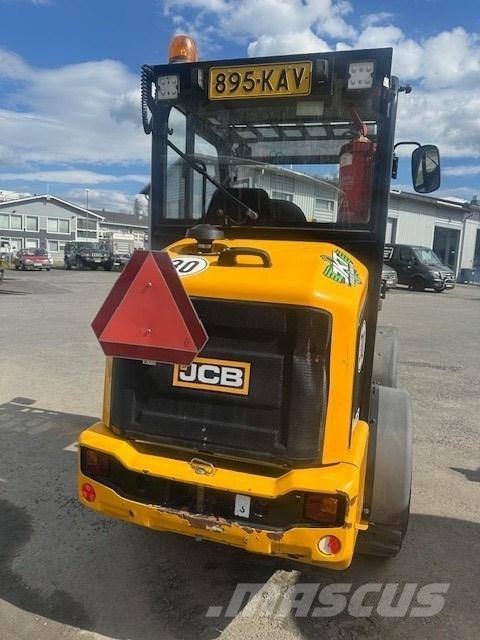 JCB 403 Kolesni nakladalci