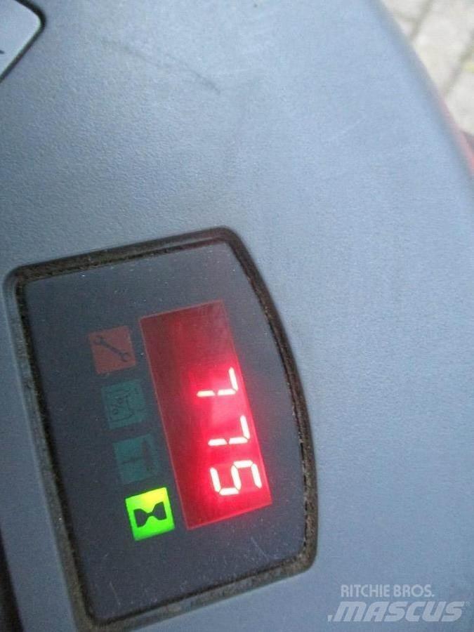 BT LWE 160 Električni nizko dvižni viličar