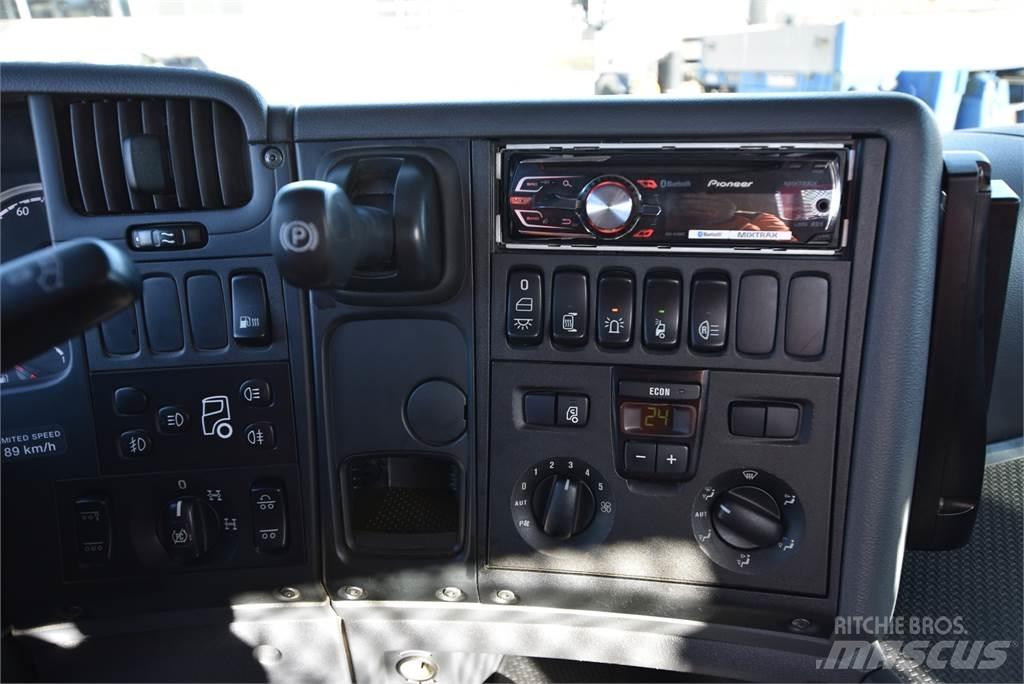 Scania G440 8X4 Tovornjaki z žerjavom