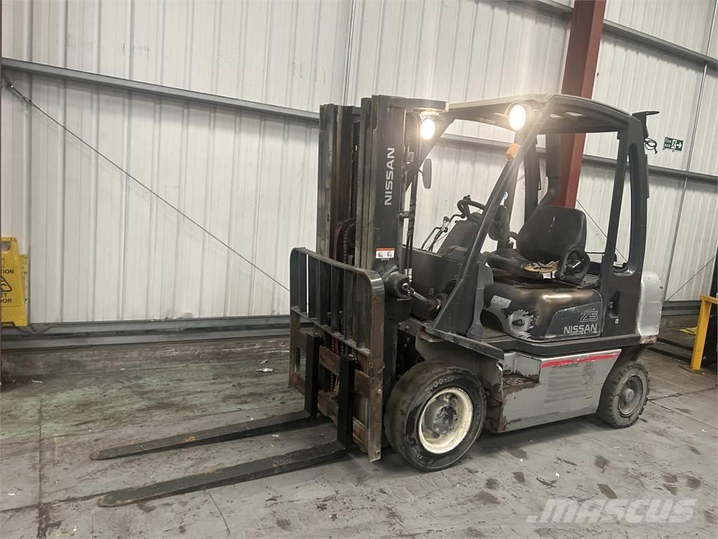 Nissan Y1D2A25Q Dizelski viličarji