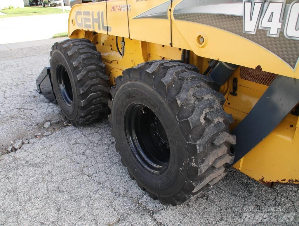 Gehl V 400 Skid steer mini nakladalci