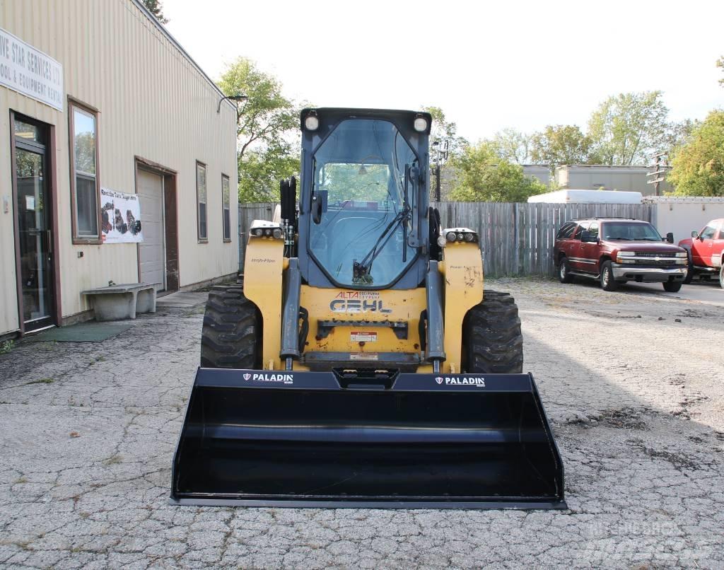 Gehl V 400 Skid steer mini nakladalci