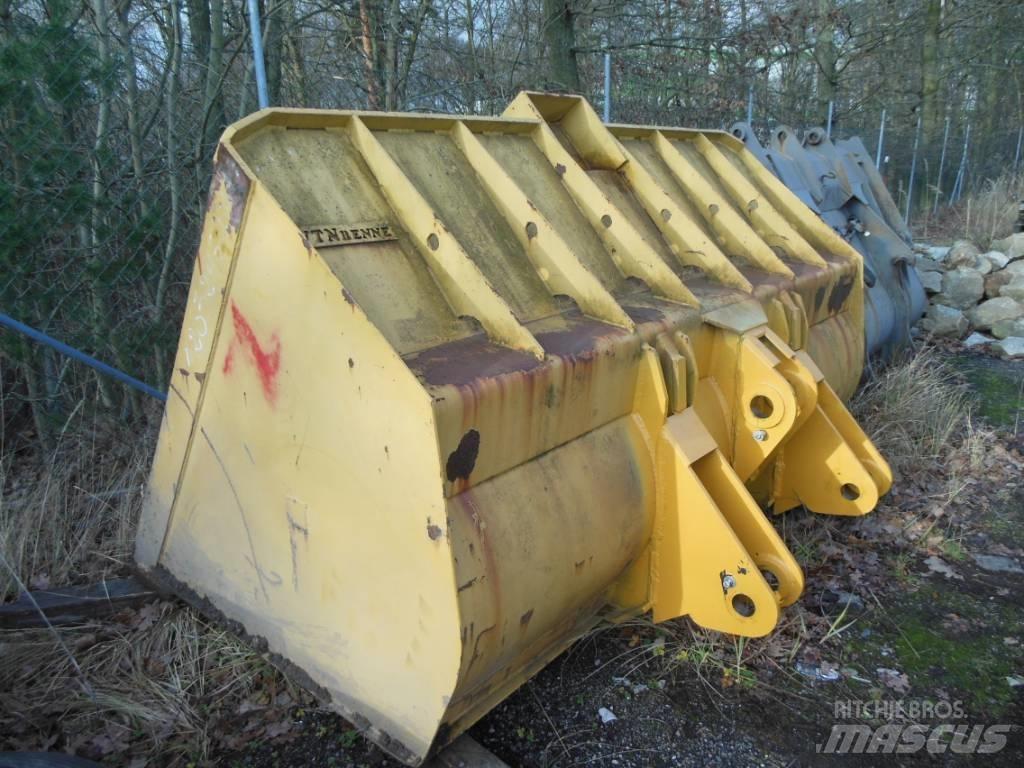 Volvo L 120 Kolesni nakladalci