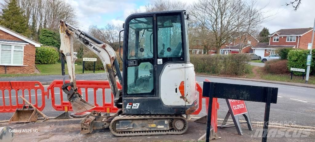 Bobcat E 19 CABIN Mini bagri <7t