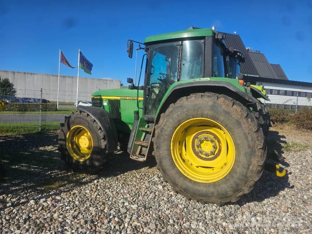 John Deere 6910 Traktorji