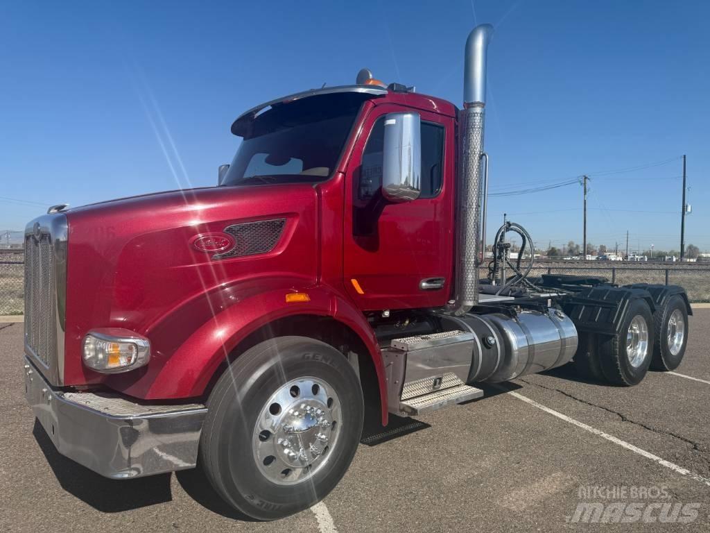 Peterbilt 567 Vlačilci