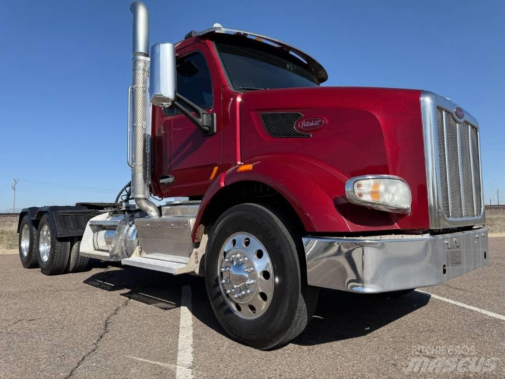 Peterbilt 567 Vlačilci