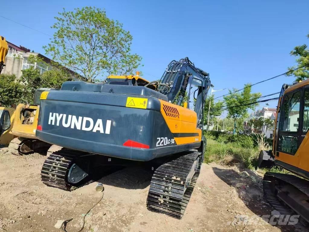 Hyundai 220lc-9s Midi bagri 7t – 12t
