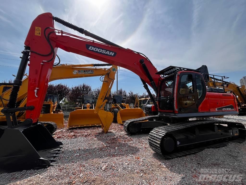 Doosan DX 300 LC-9C Bagri goseničarji