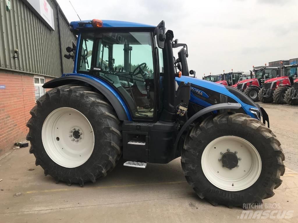 Valtra G 135 A Traktorji