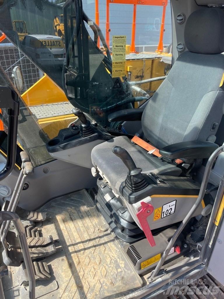 Volvo EC220E Bagri goseničarji