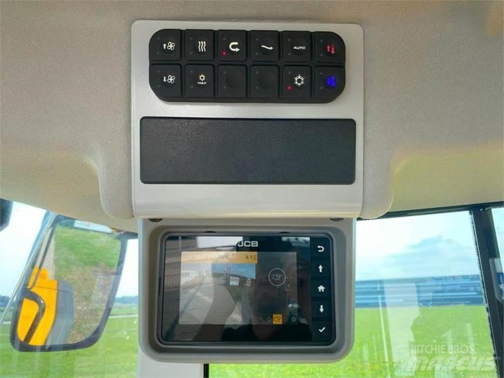 JCB 427 AGRI Kolesni nakladalci