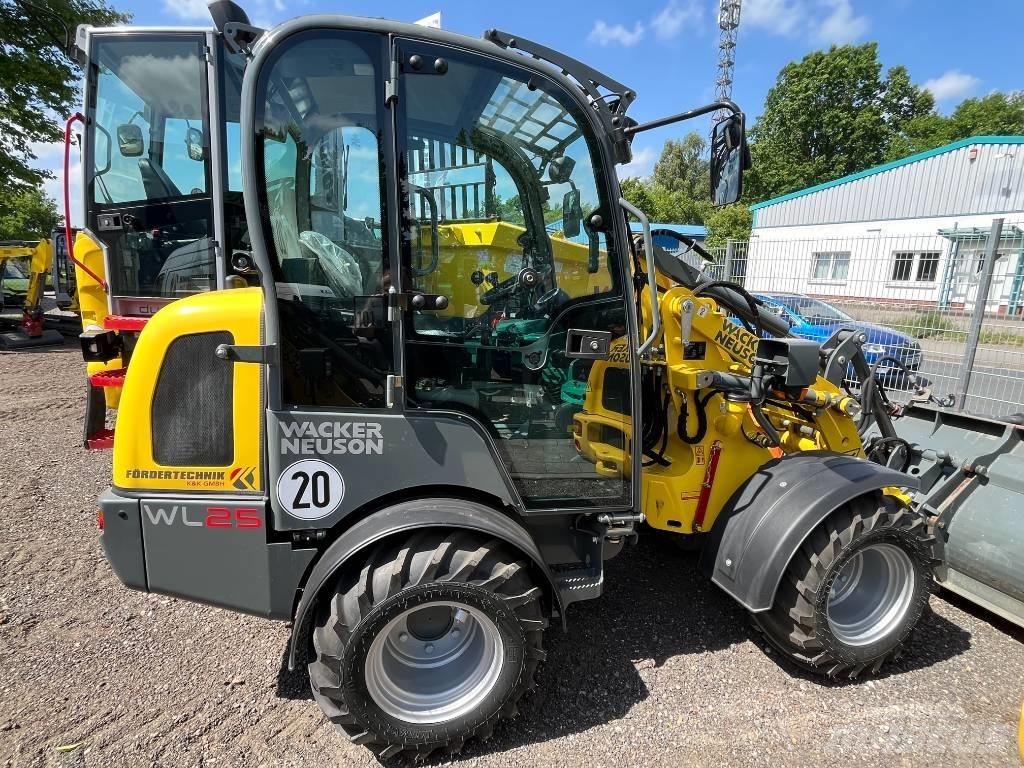 Wacker Neuson WL 25 Kolesni nakladalci