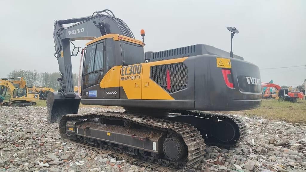 Volvo EC300 D Mini bagri <7t