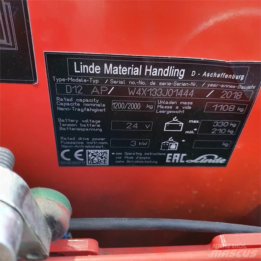 Linde D12AP Ročni električni viličar