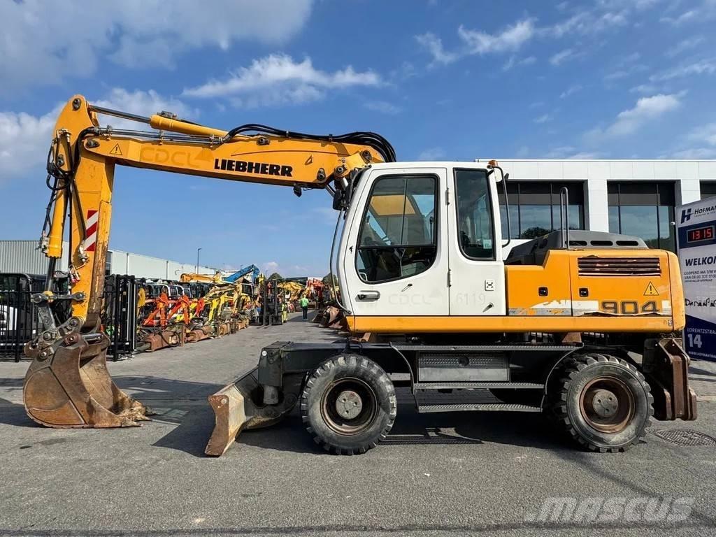 Liebherr A904C Bagri na kolesih