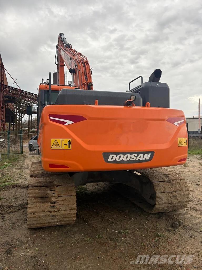 Doosan DX225LC Bagri goseničarji