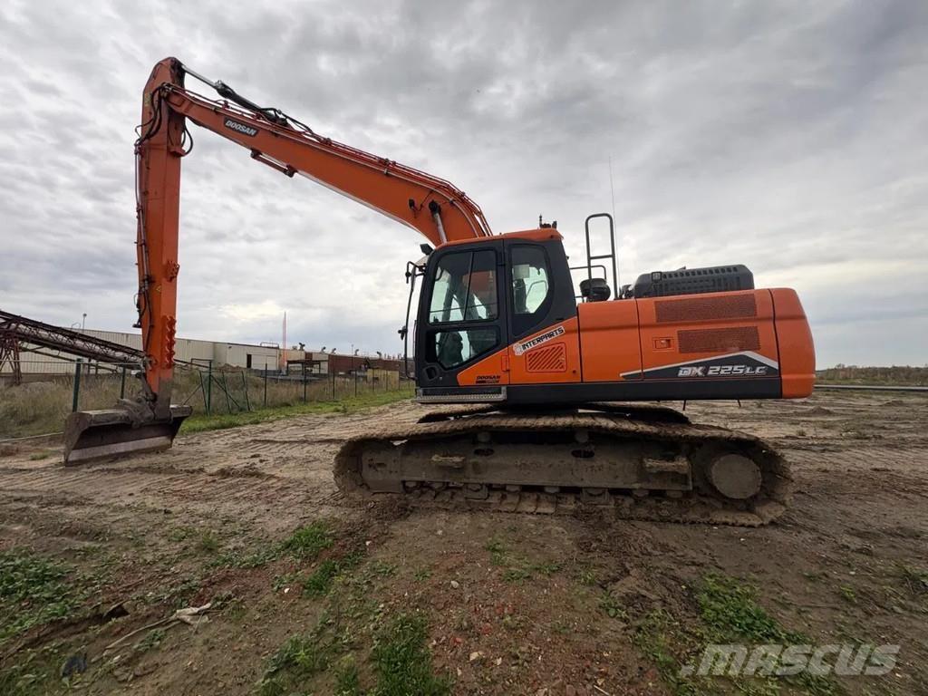 Doosan DX225LC Bagri goseničarji