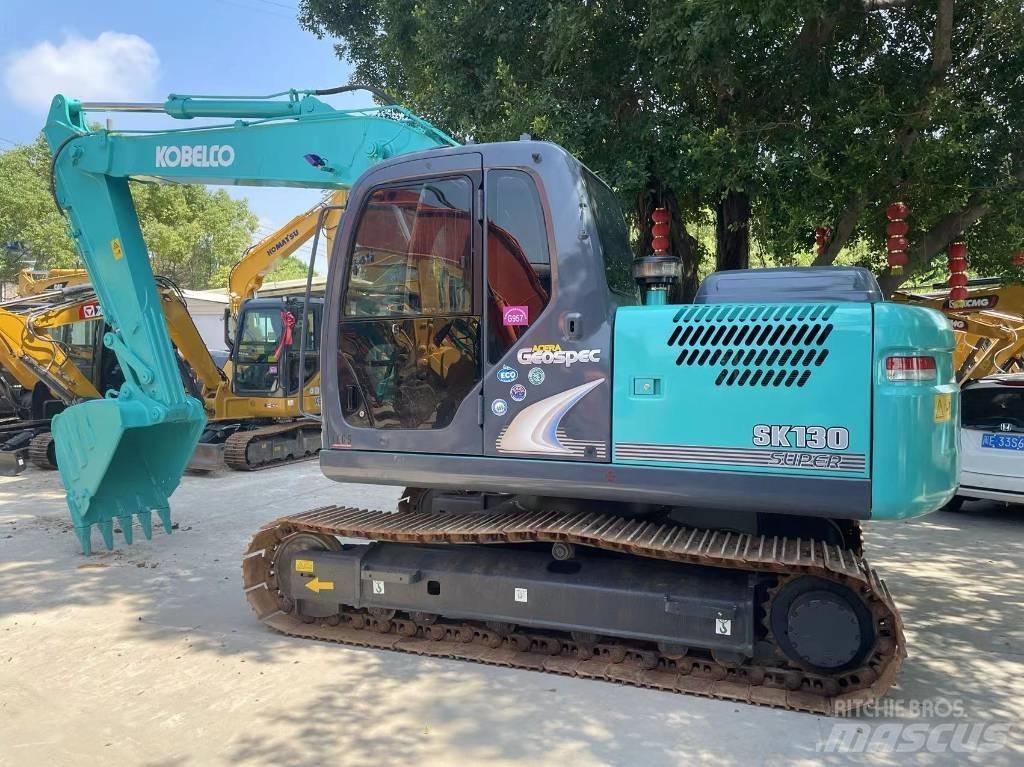 Kobelco SK130-8 Midi bagri 7t – 12t