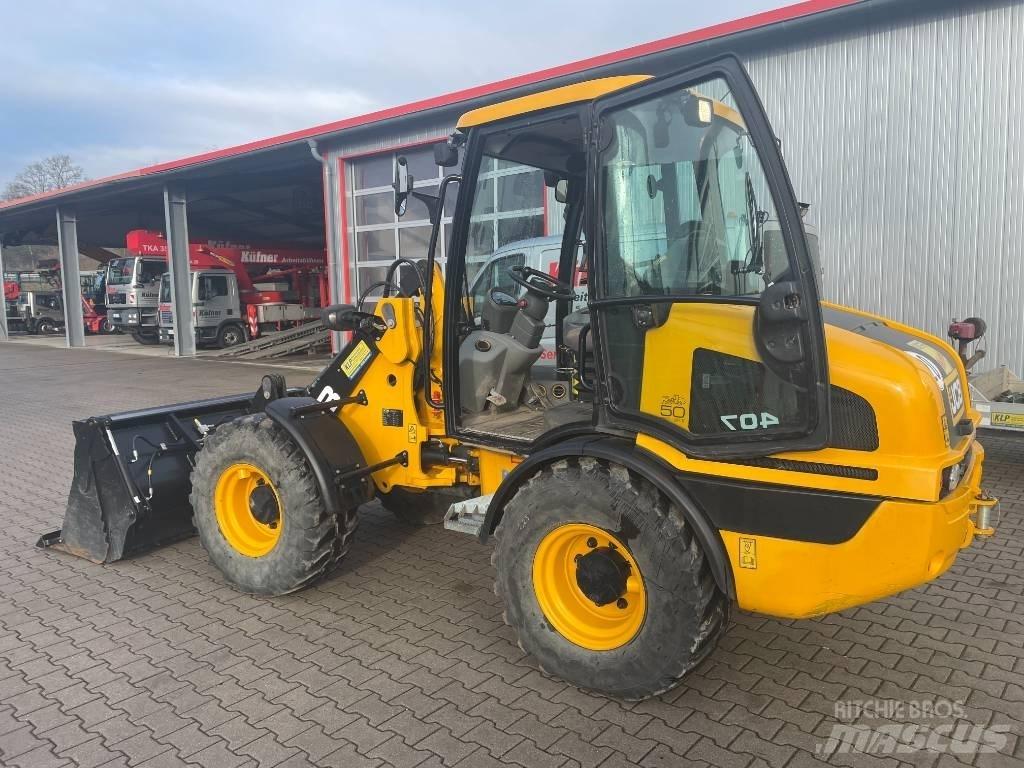 JCB 407 Kolesni nakladalci