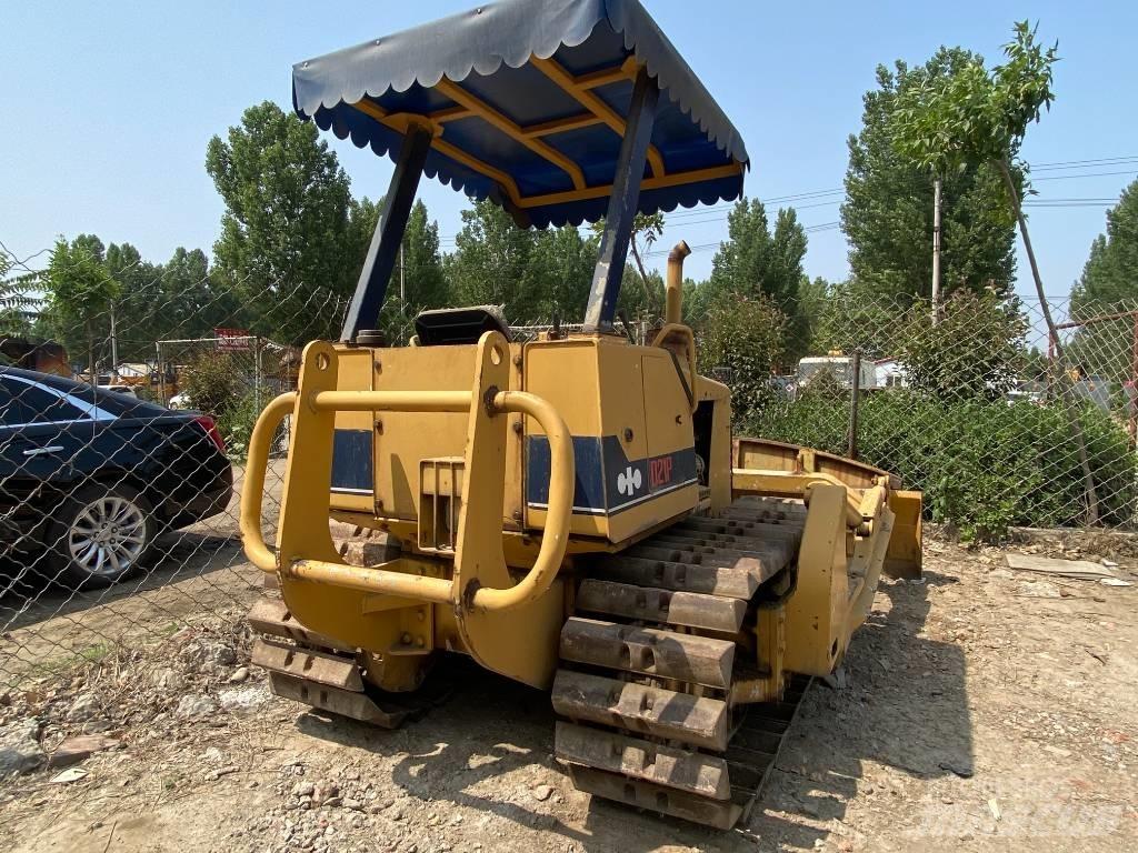 Komatsu D21P-6 Buldožerji goseničarji