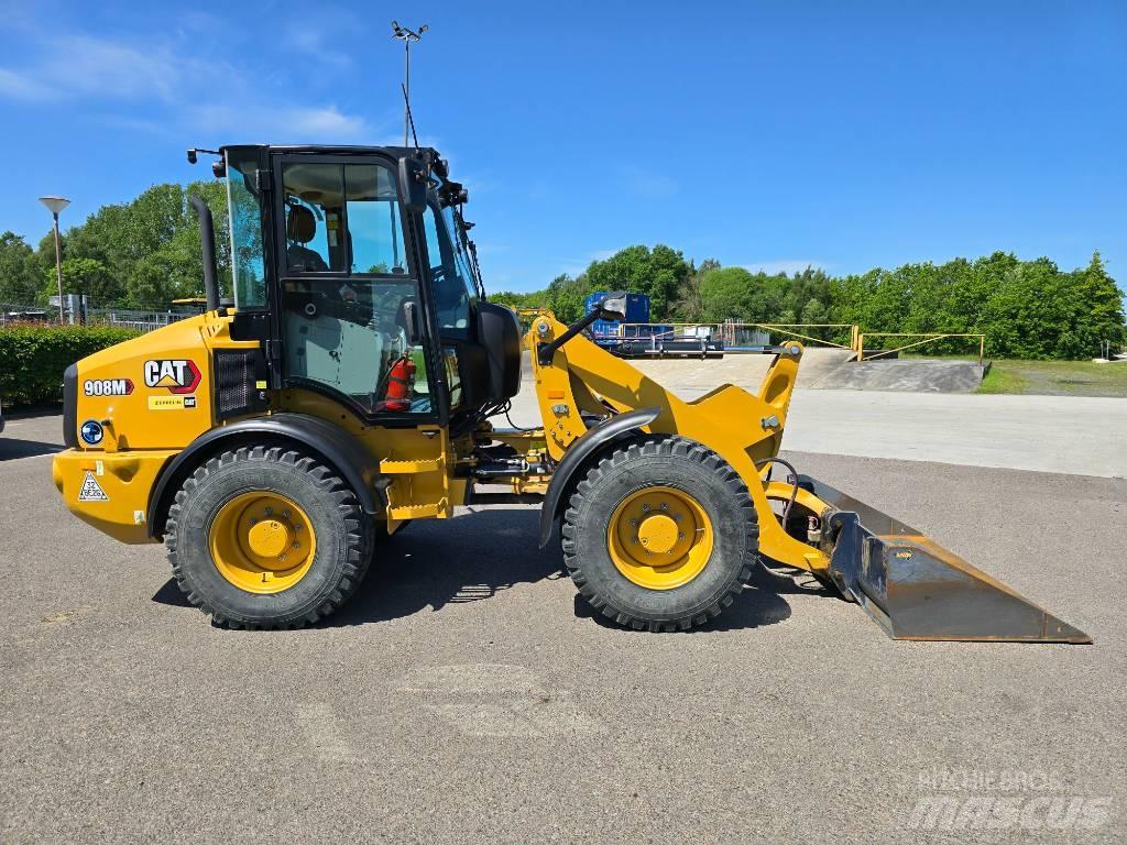 CAT 908 M Kolesni nakladalci