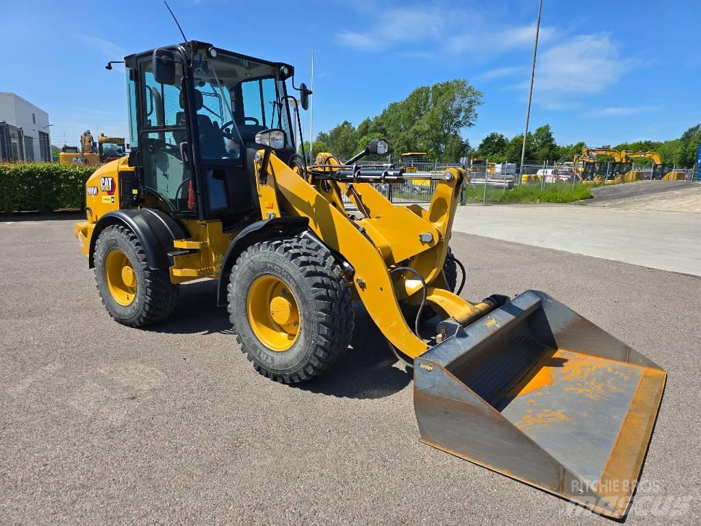CAT 908 M Kolesni nakladalci