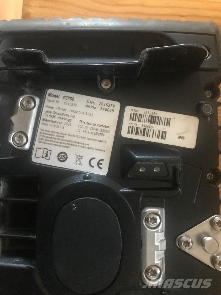 Hitachi ZX 135 US-7 Bagri goseničarji