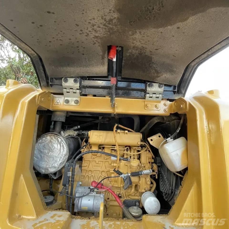 CAT 306E2 Bagri goseničarji