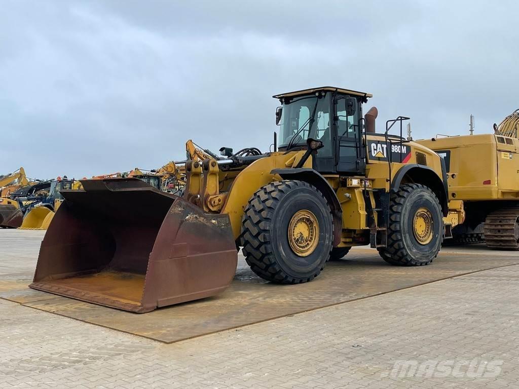 CAT 980M Kolesni nakladalci