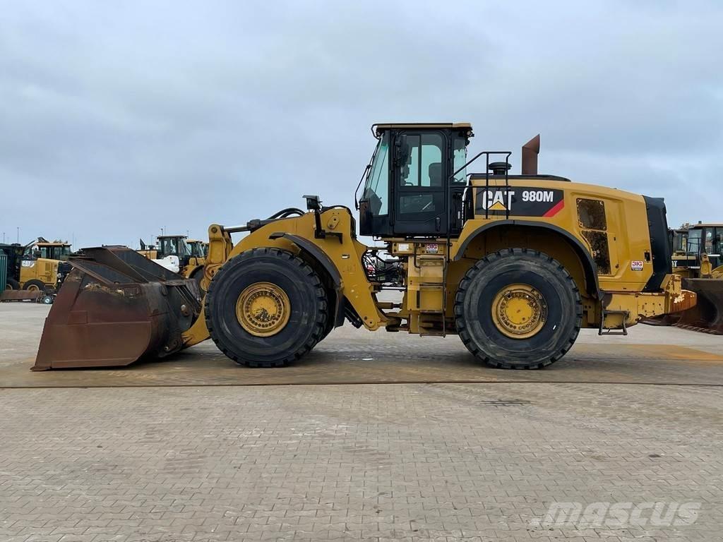 CAT 980M Kolesni nakladalci