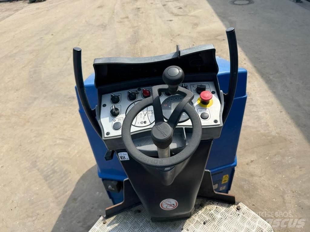 Bomag BW 100 AD-5 Dvojni valjarji