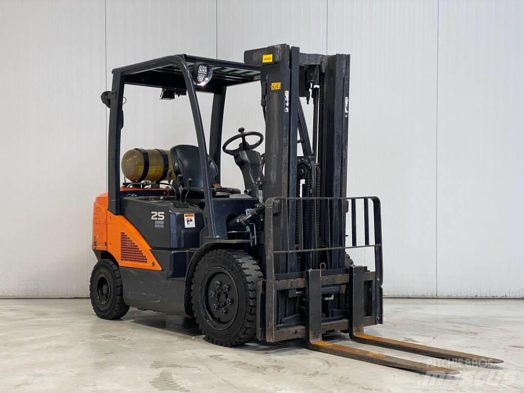 Doosan G25N-7 Plinski viličarji