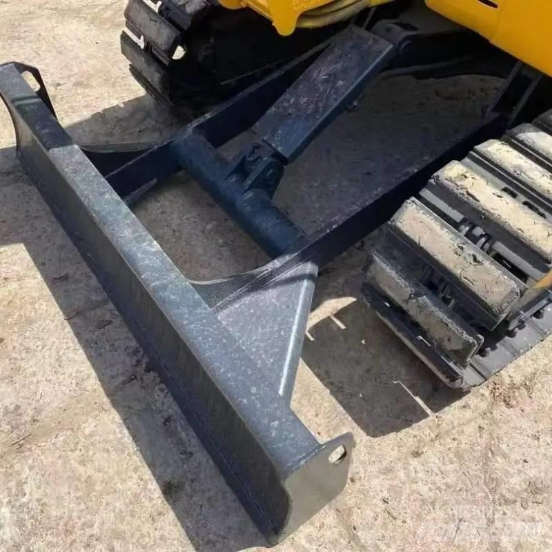 Komatsu PC30 Mini bagri <7t