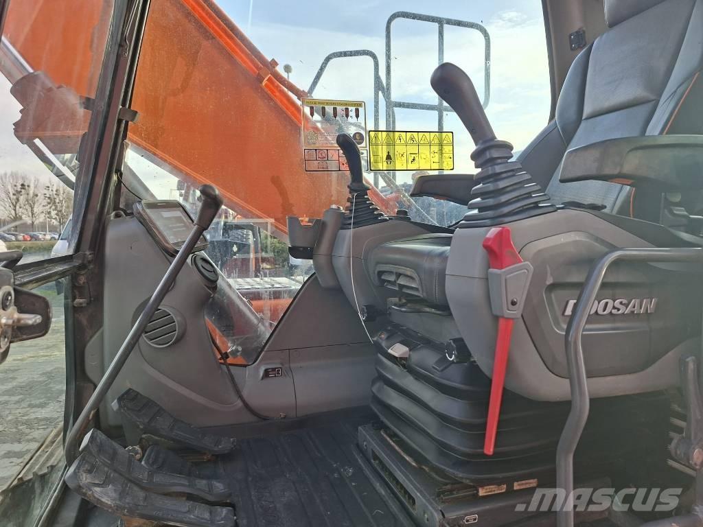 Doosan DX140LC-7 Bagri goseničarji