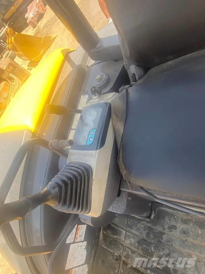 Komatsu PC 40 MR-2 Mini bagri <7t