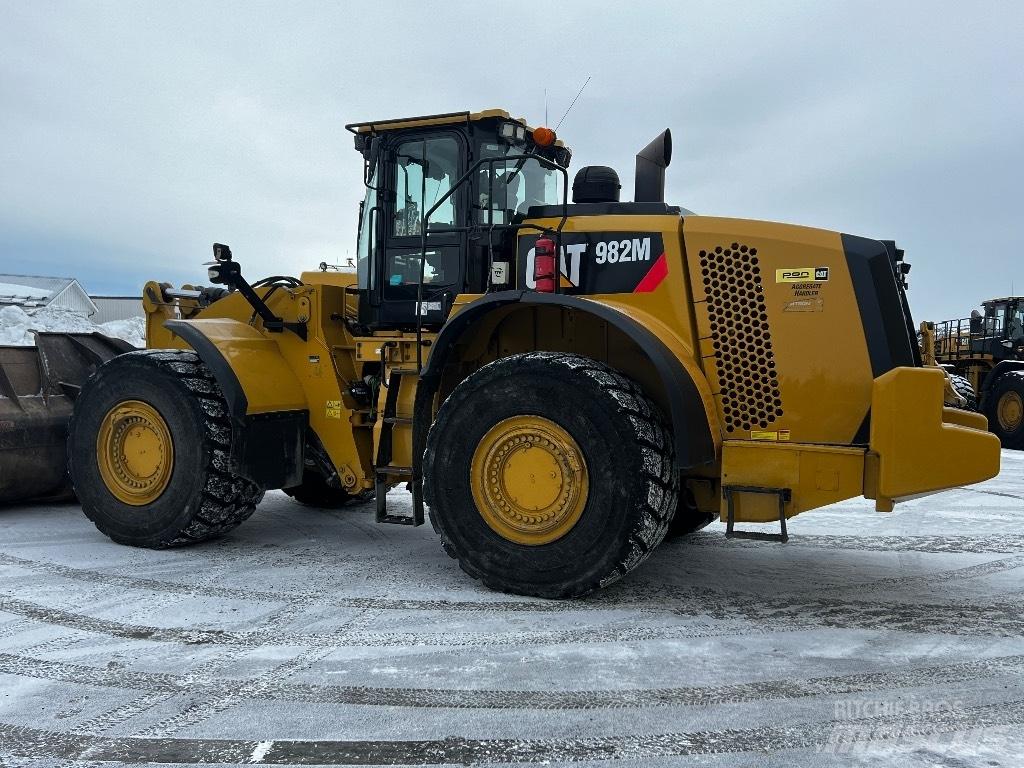 CAT 982 M Kolesni nakladalci