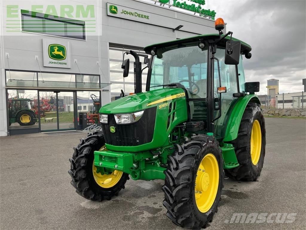 John Deere 5067E Traktorji