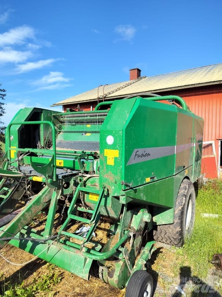 McHale Fusion 1 Balirke (okrogle bale)
