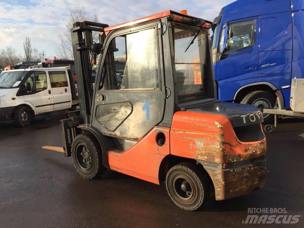 Toyota 02-8 FD JF 35 Dizelski viličarji