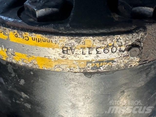 SkyJack SJ 8831 Škarjaste dvižne ploščadi