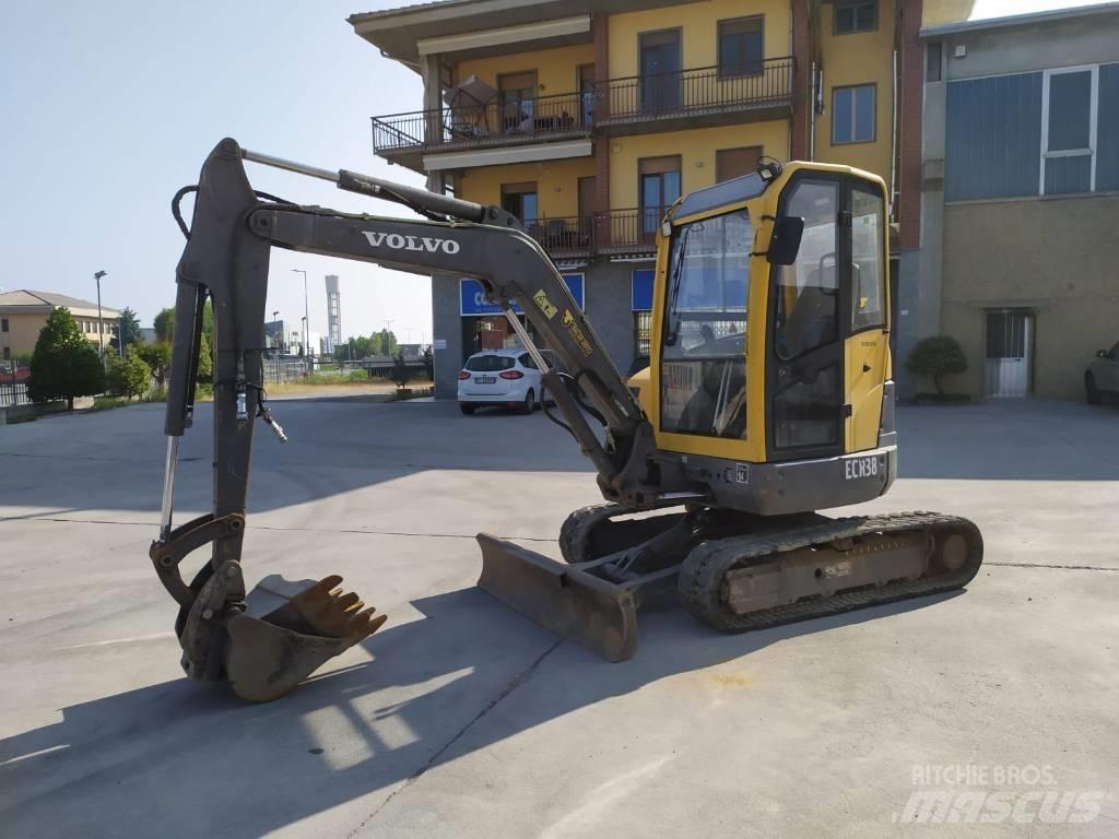 Volvo ECR 38 Mini bagri <7t