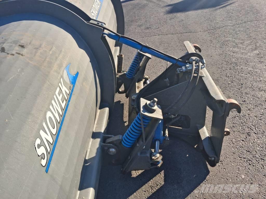 Snowek Alueaura 3200 Snežne deske in plugi