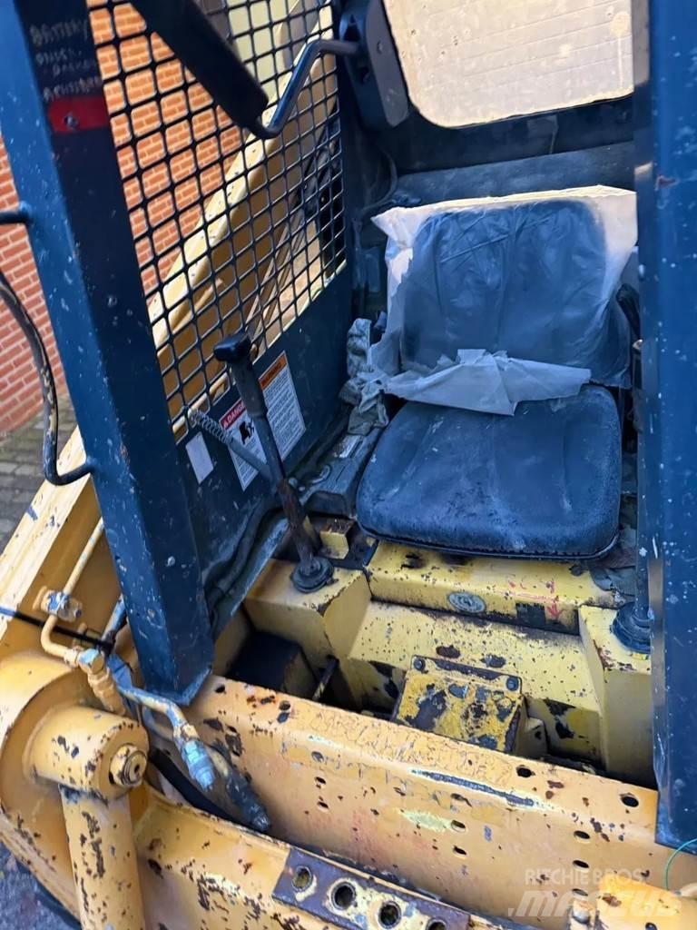 Gehl 2612 Skid steer mini nakladalci